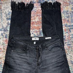 Black Daisy Fray Jeans